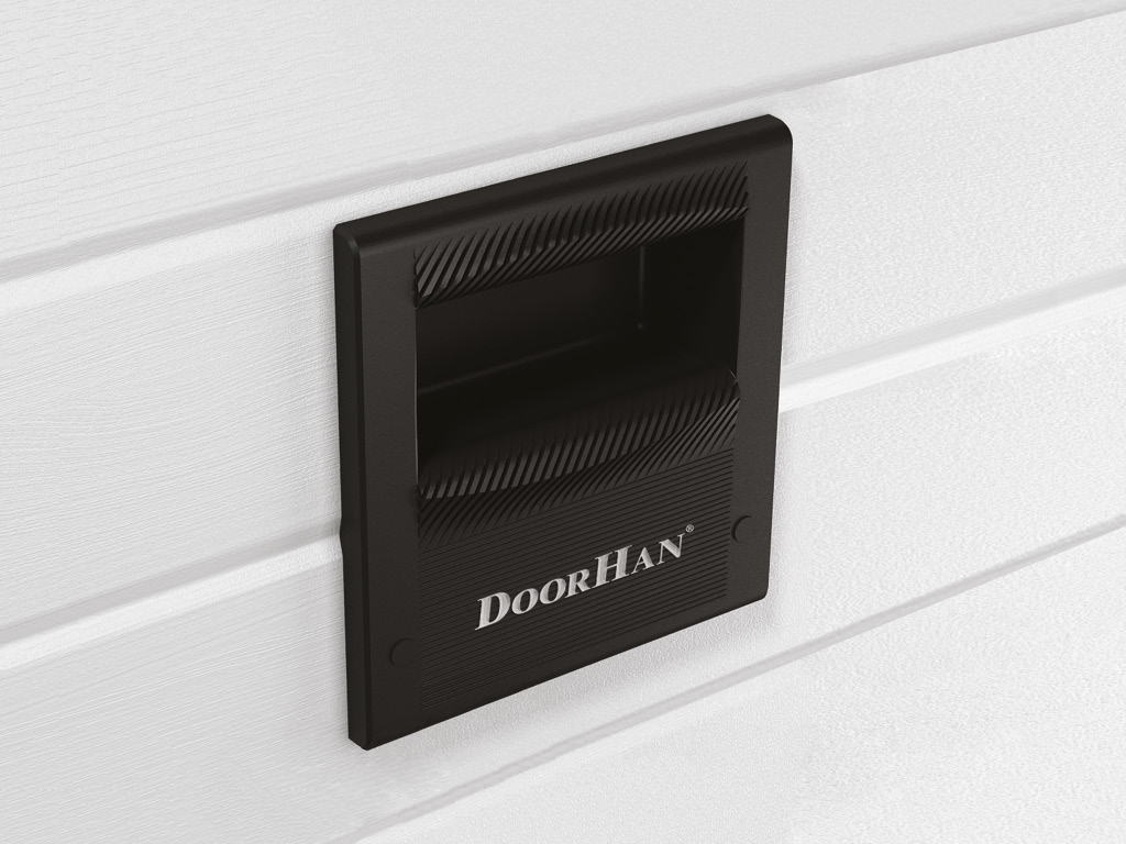 Ergonomik tutqich eshiklarni oson va qulay ochish hamda yopish imkonini beradi.